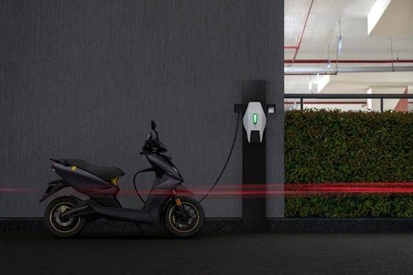 Les avantages d'un moteur électrique pour votre moto : Performance et Écologie