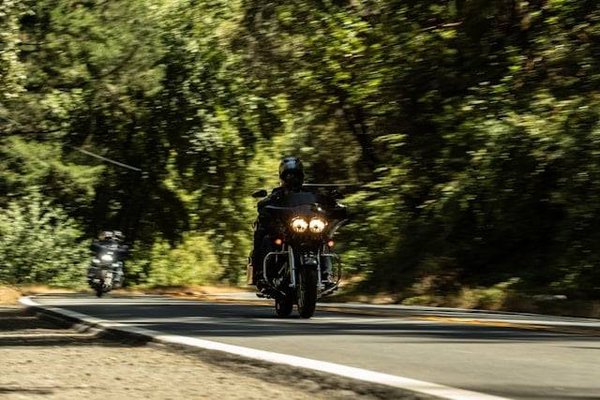 La check-list ultime pour préparer votre voyage à moto: conseils et astuces