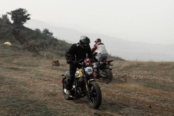 Réussir l'Épreuve de Conduite Moto : 10 Astuces pour un Sans-Faute !